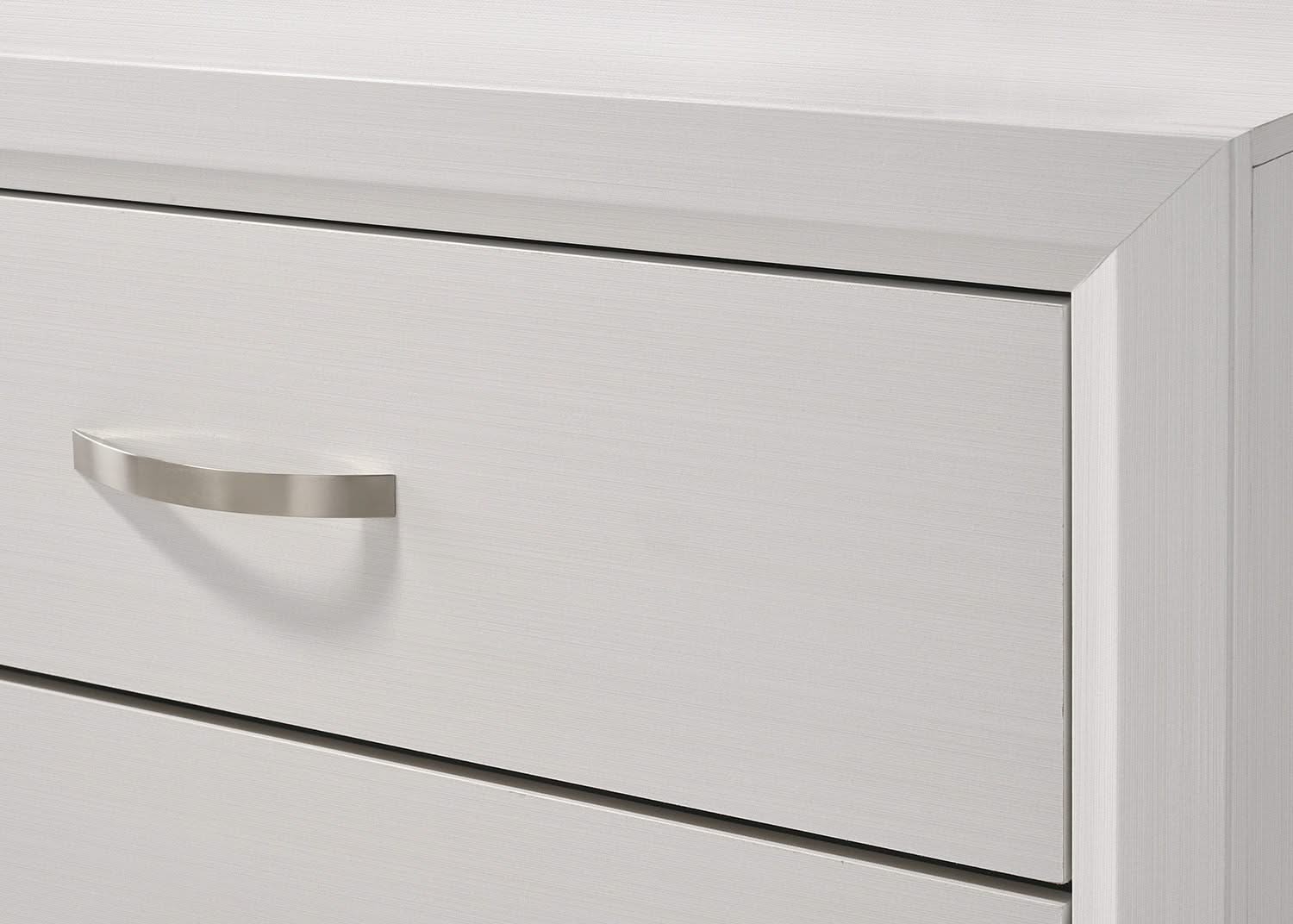 Akerson - Queen 4 Piece Bedroom Set - White - Image 3