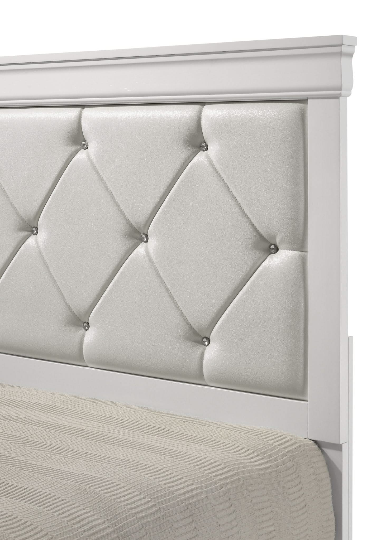 Amalia - Queen 5 Piece Bedroom Set - White - Image 3