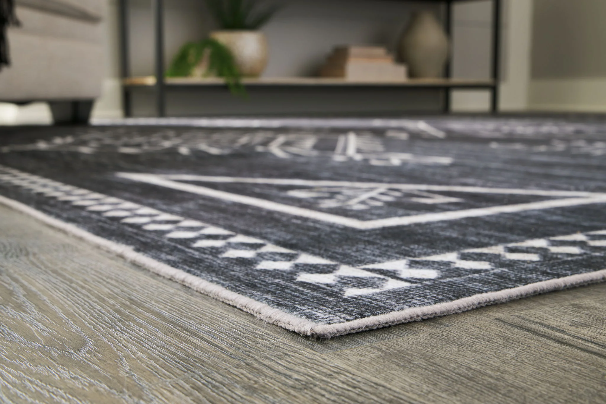 Arloman - Area Rug - Image 4