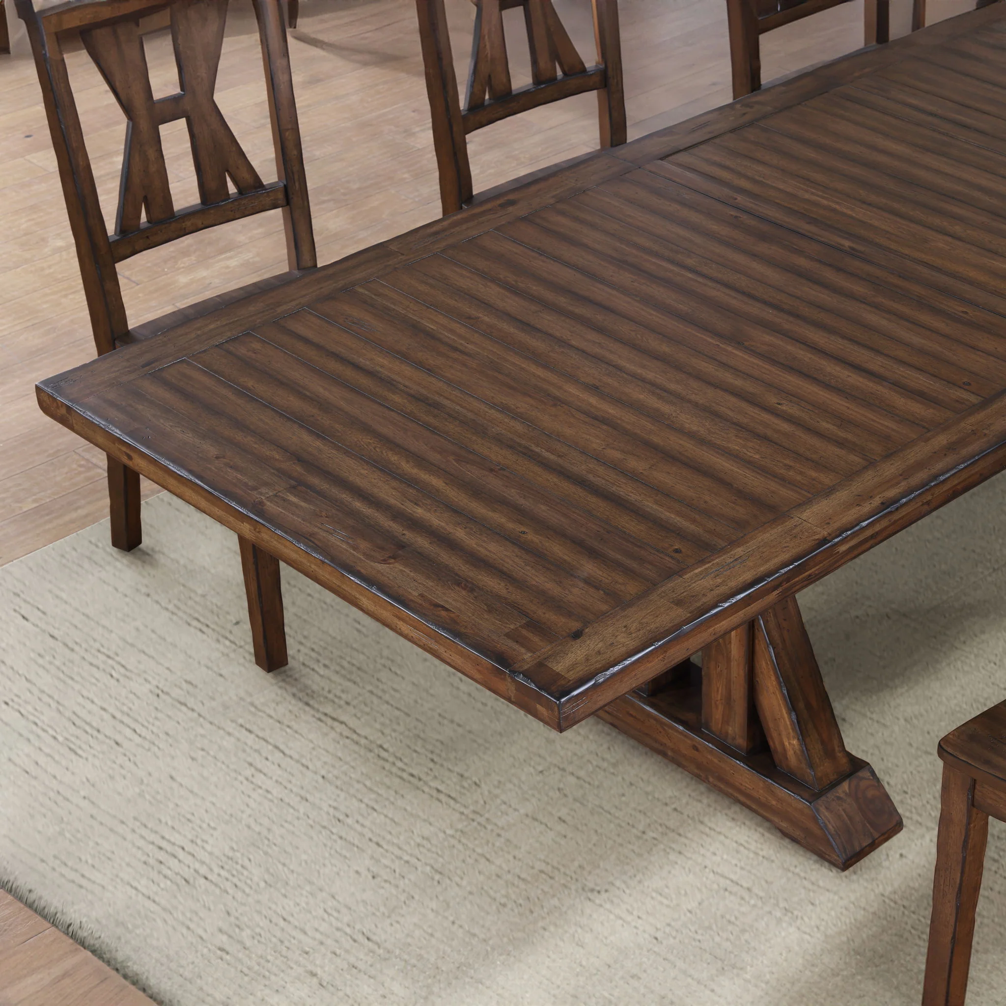 Auburn - Table With 2 / 20" Table Leaves - Dark Brown - Image 4