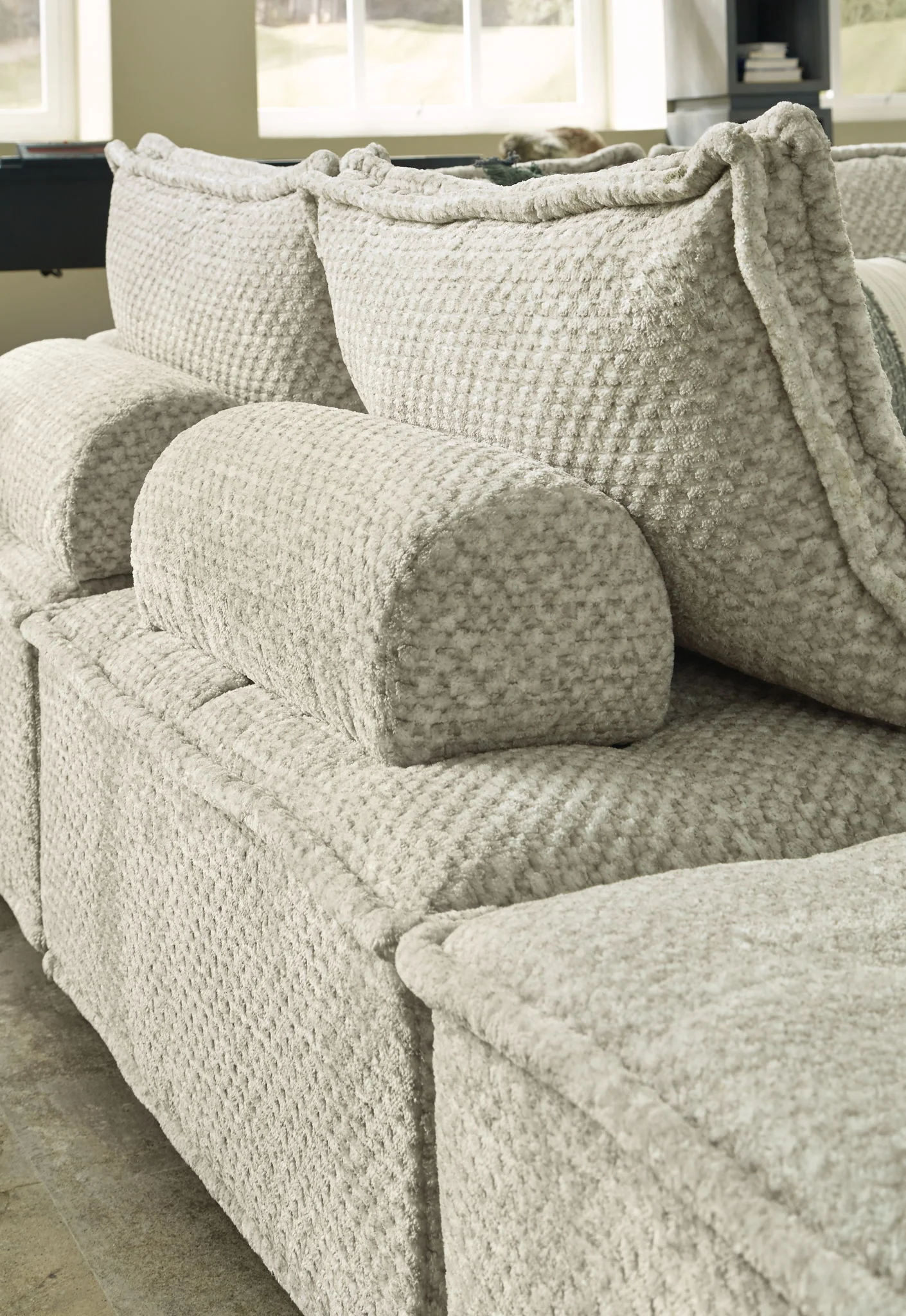 Bales - Sectional - Image 17