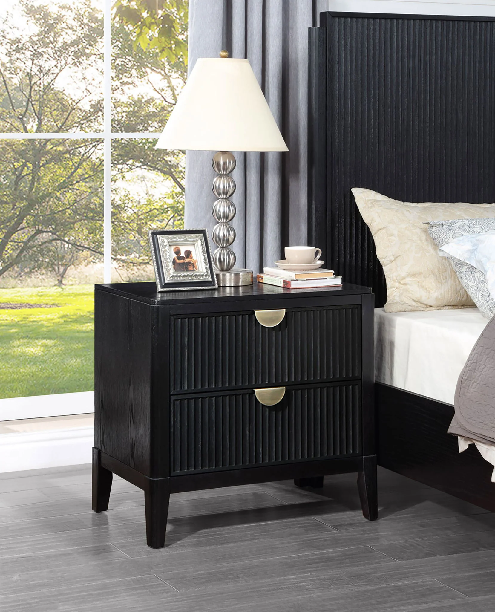 Brookmead 2-drawer Nightstand Black - Image 4