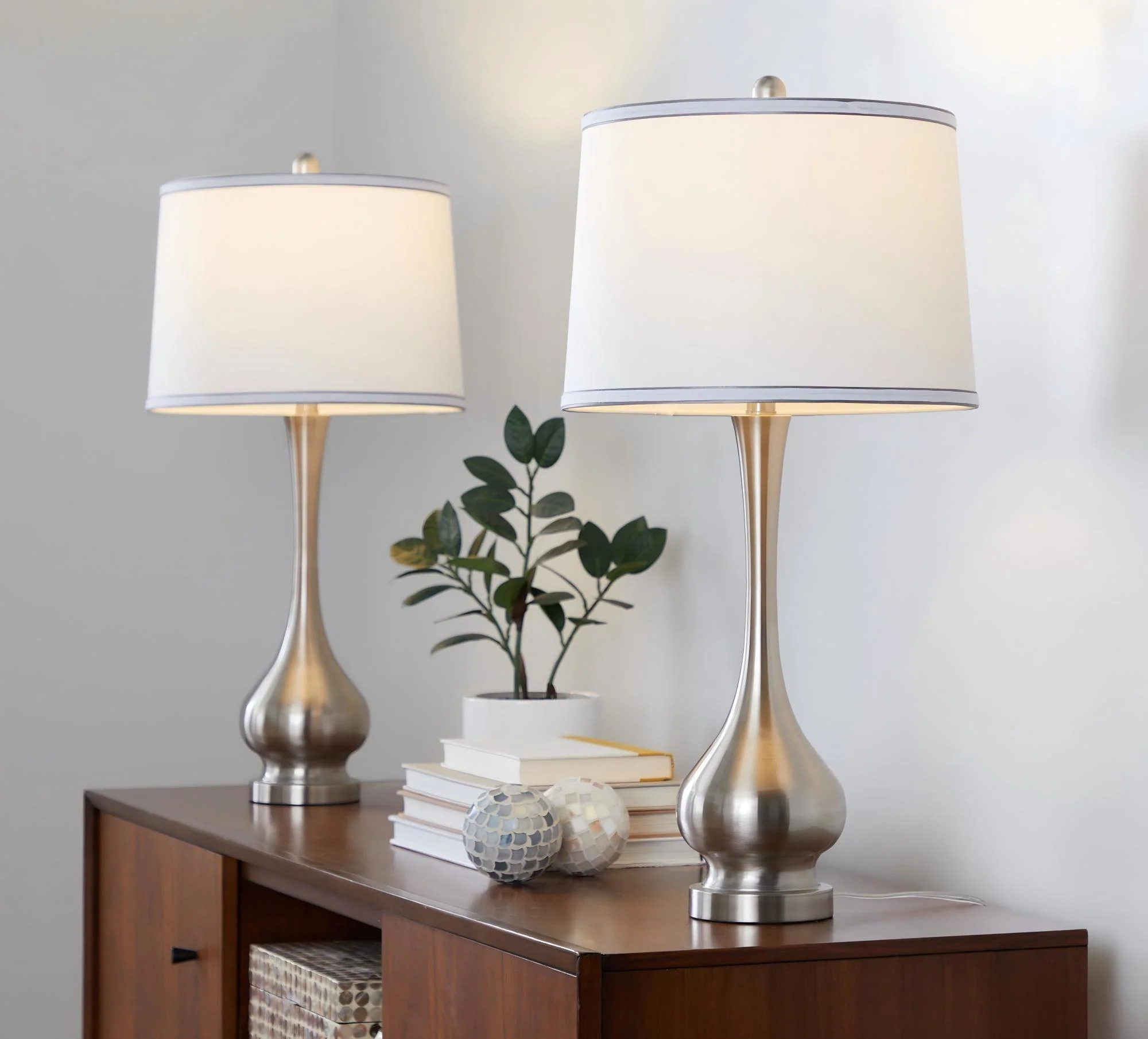 Cairo - Contemporary Table Lamp (Set of 2) - Nickel / White / Silver Trim - Image 2