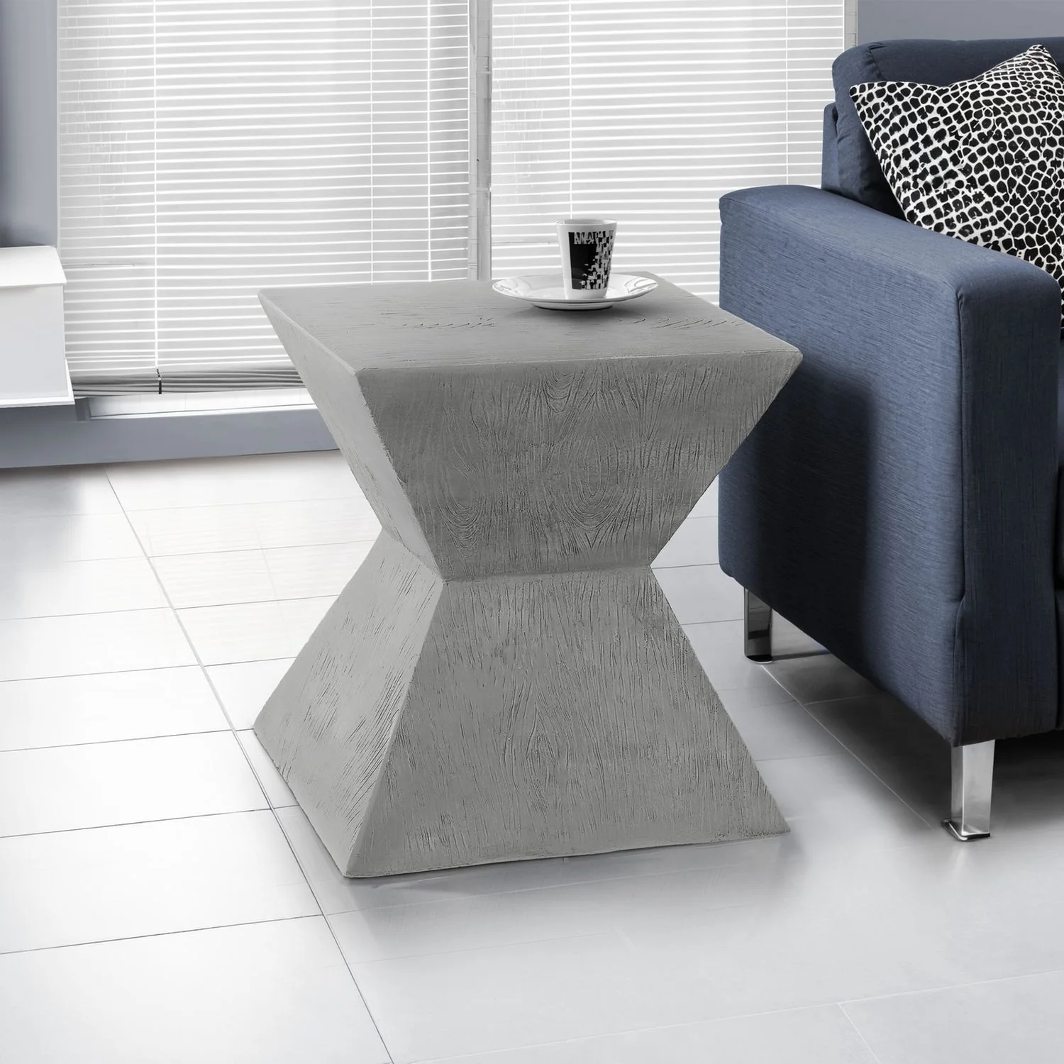 Contemporary Accent Table For Indoor Or Outdoor Use - Image 7