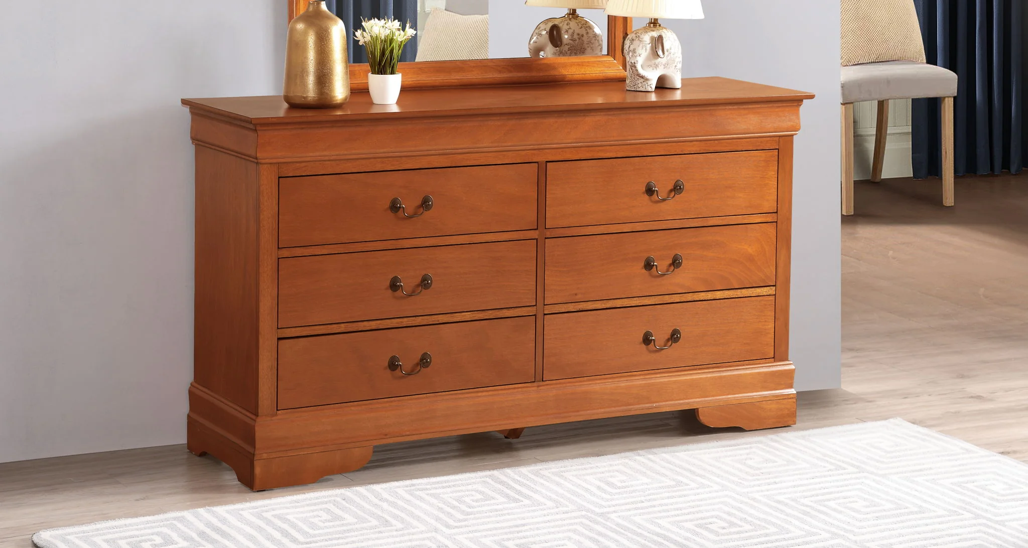 Elegant Traditional Storage Dresser - Image 4
