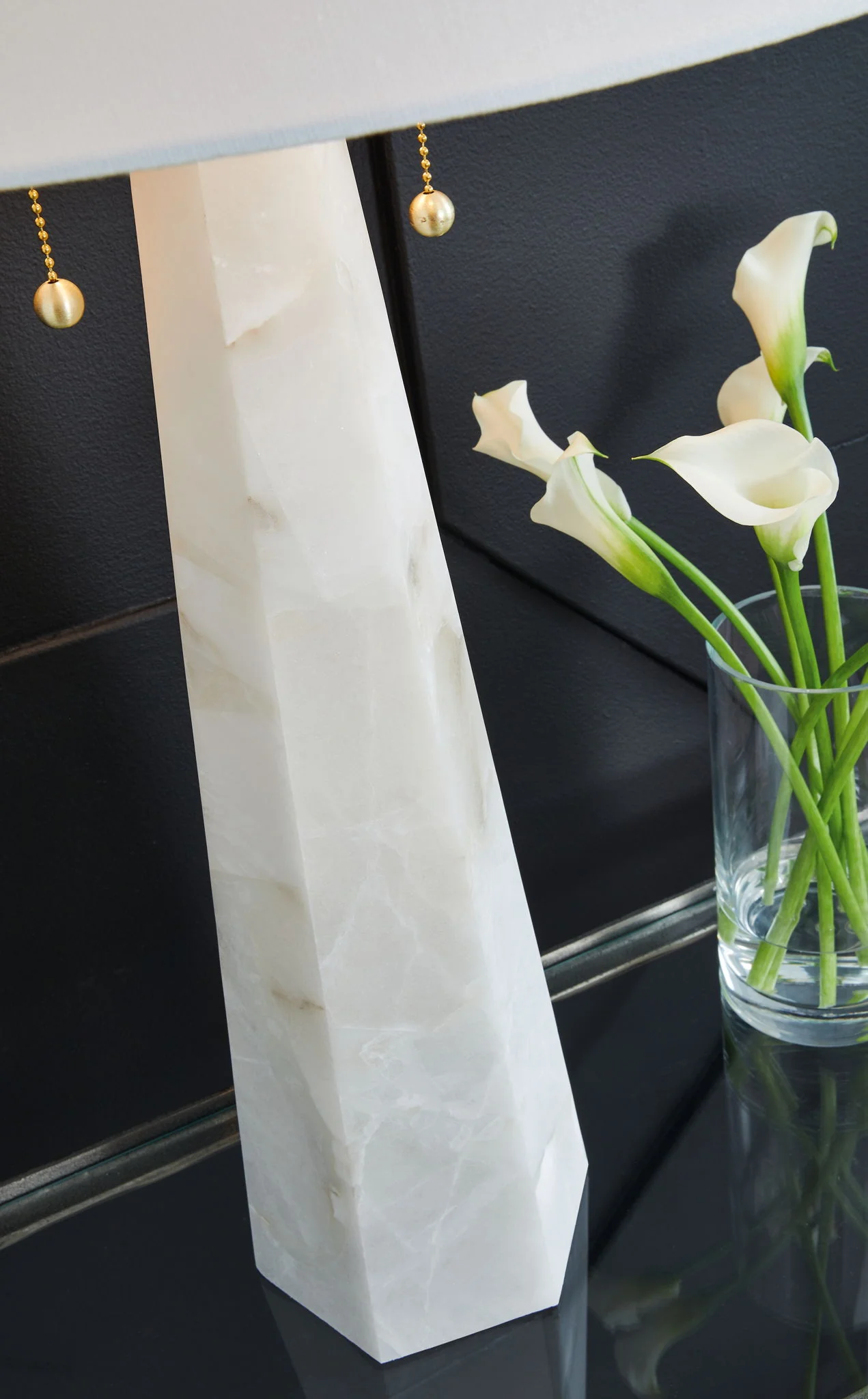 Laurellen - Alabaster Table Lamp - White - Image 2