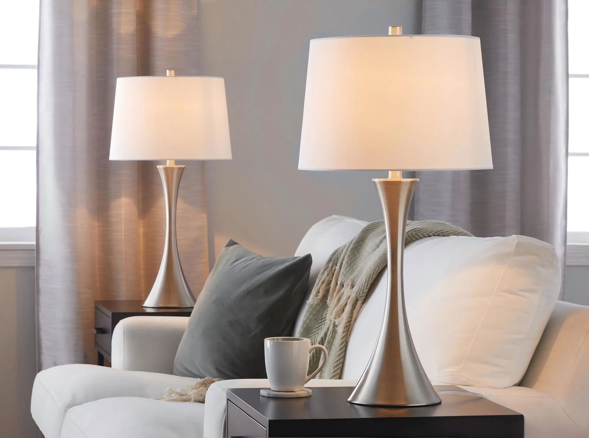 Lenuxe - Contemporary Elegant Table Lamp (Set of 2) - Image 5