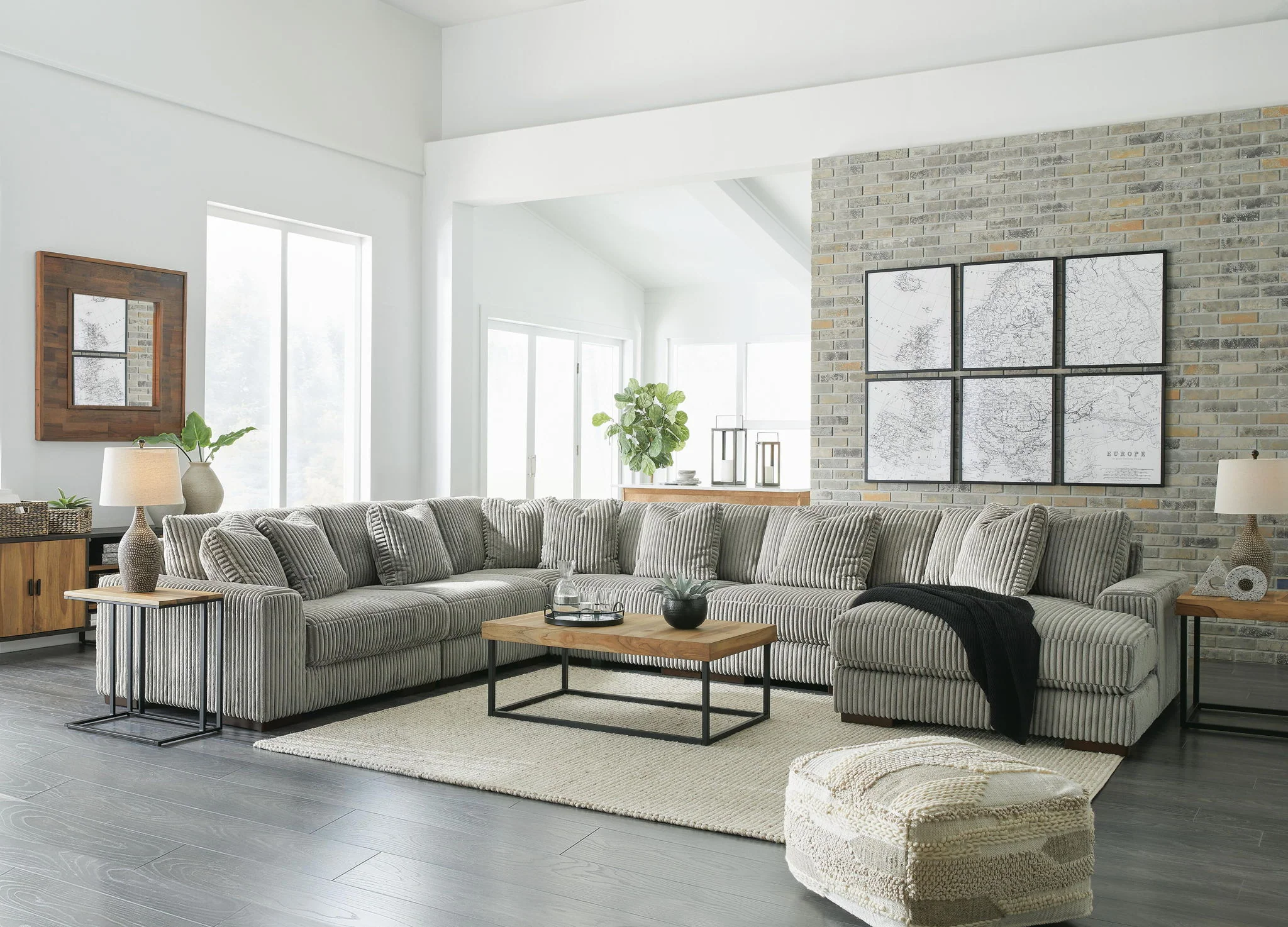 Lindyn - Sectional - Image 39