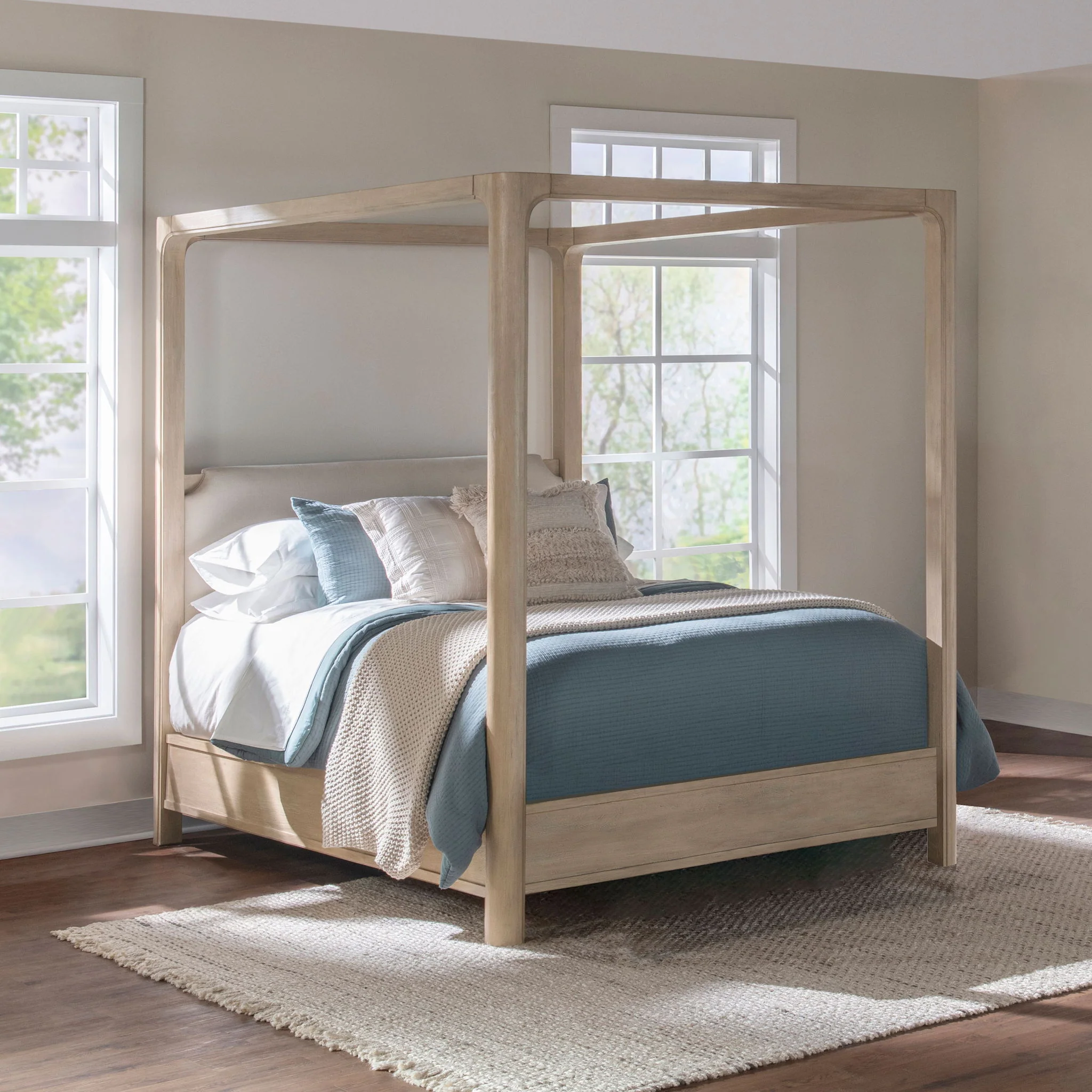 Solano 85-inch Queen Canopy Bed Weathered Mango - Image 2