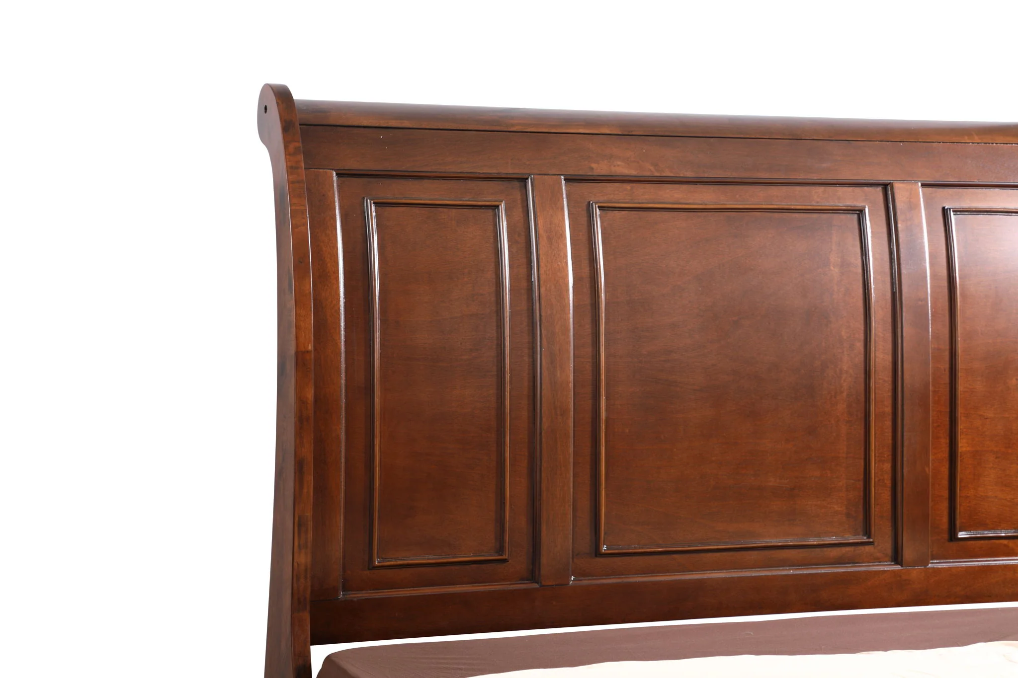 Stunning Sleigh Bed Design< - Image 3