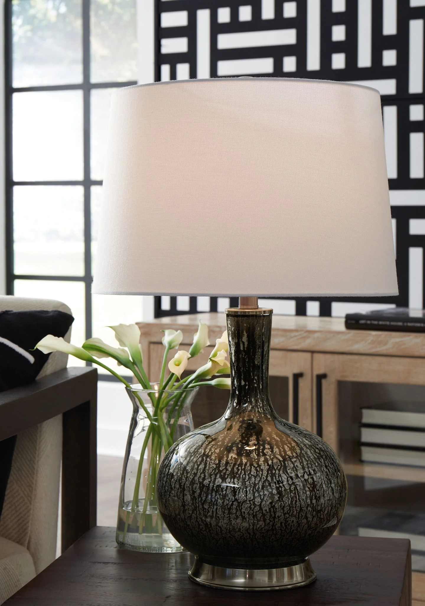Tenslow - Glass Table Lamp - Antique Black - Image 3