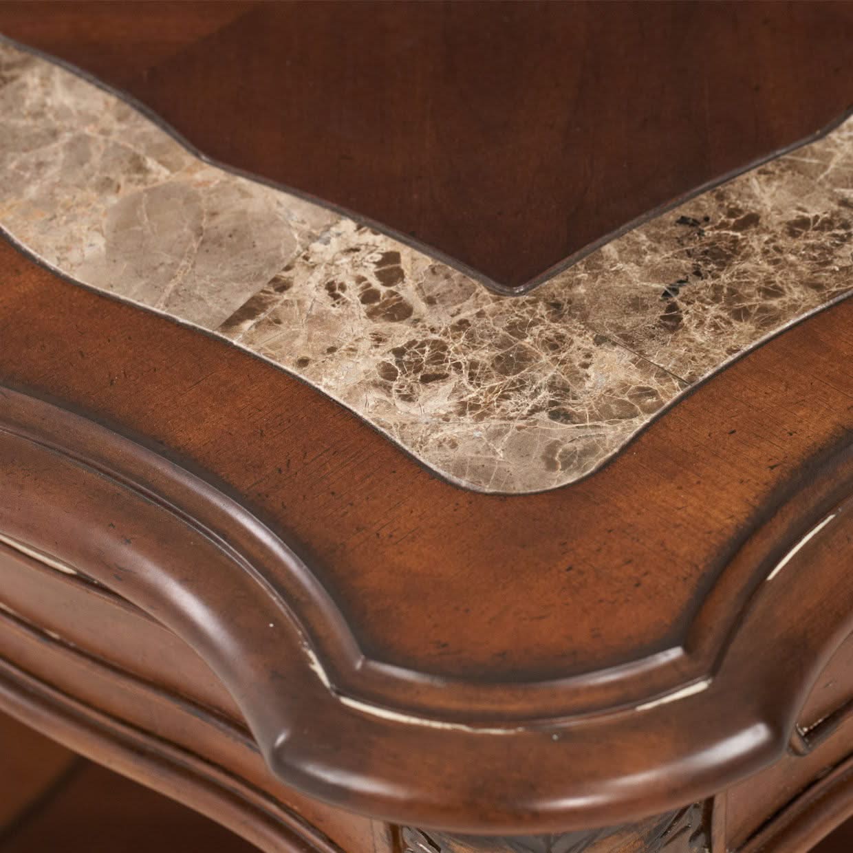 Villa Valencia - Table - Image 4