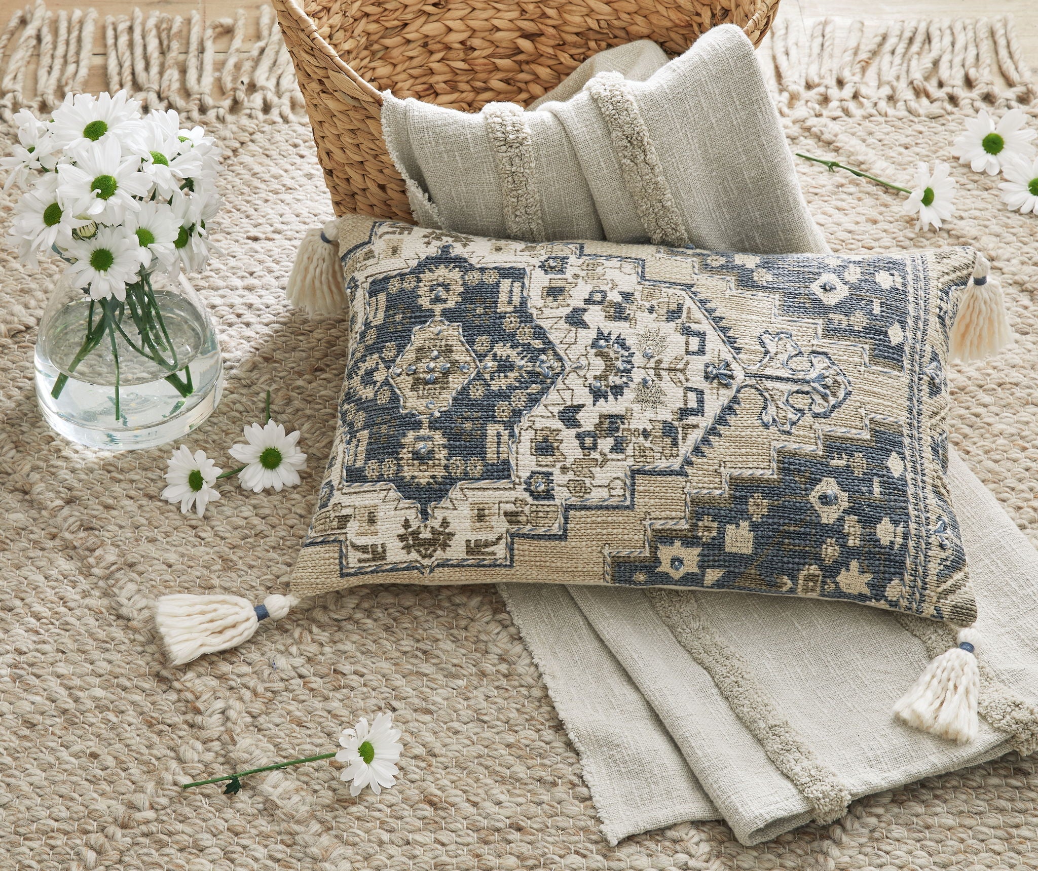 Winbury - Pillow - Image 3